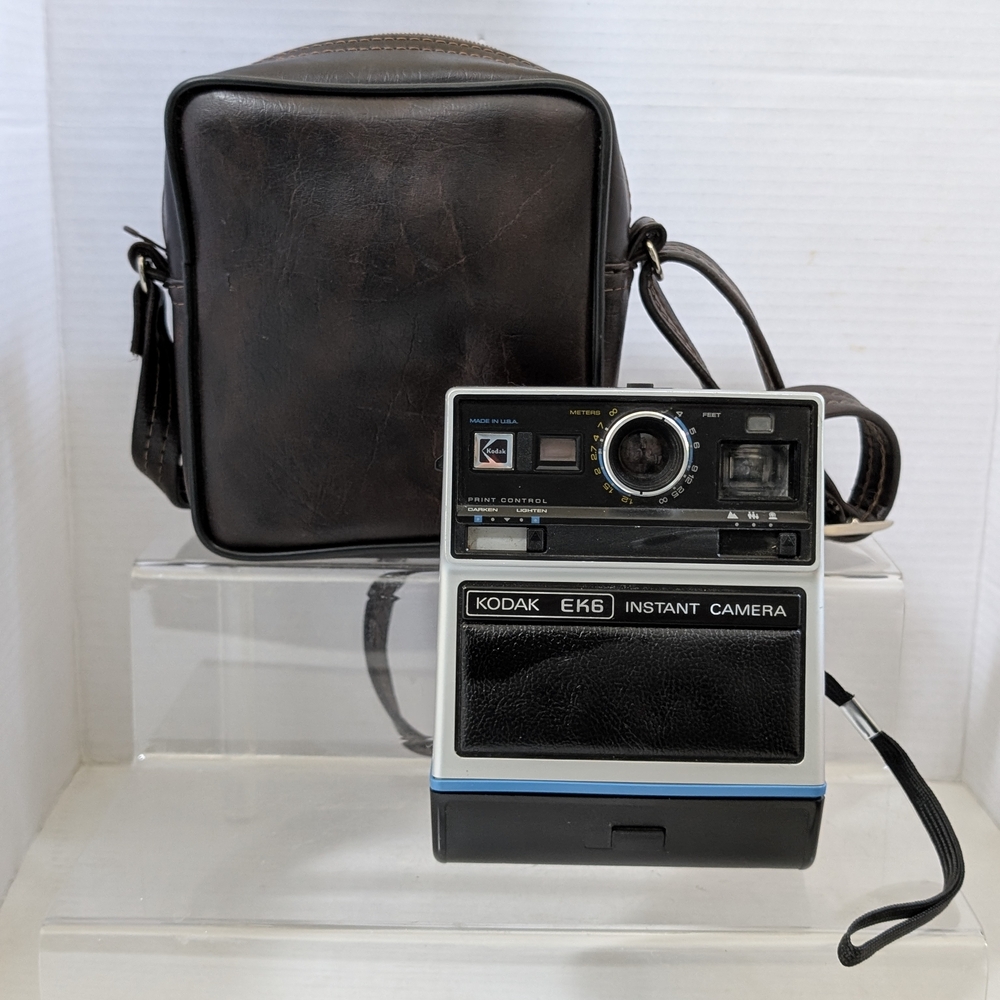 Kodak EK6 Instant Camera with Case - Picture 2 of 5